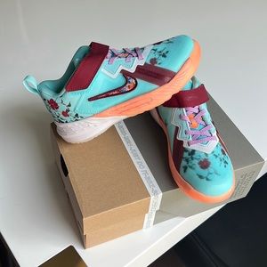 Nike Lebron XVIII Low Ps 2Y